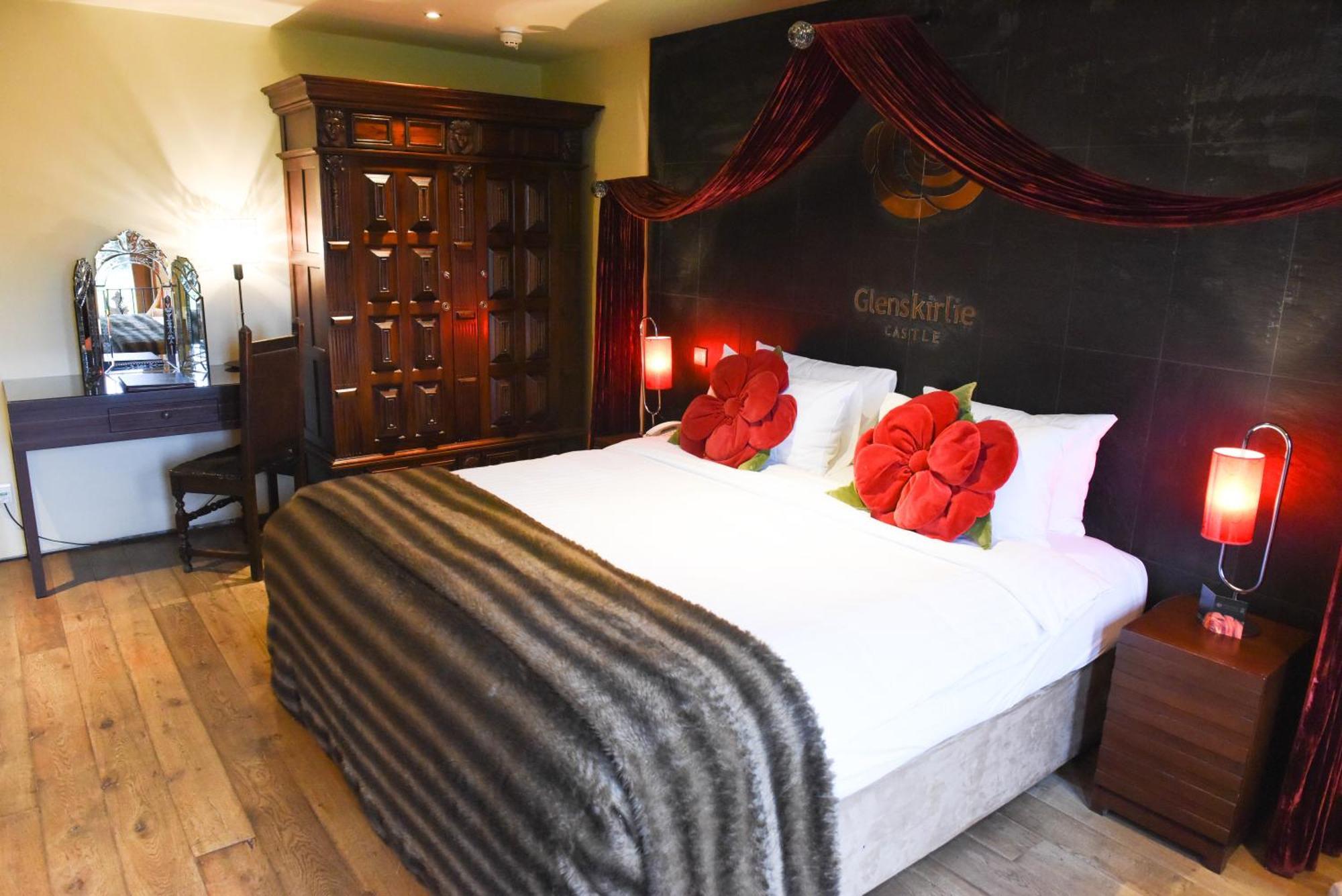 Glenskirlie Castle Hotel Banknock Exteriér fotografie