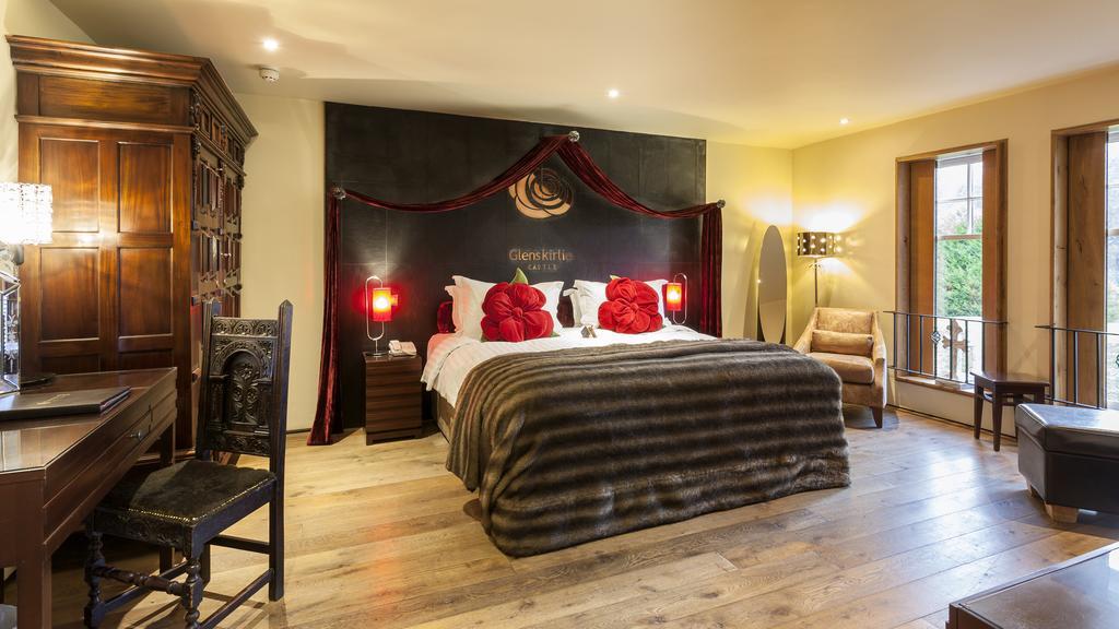 Glenskirlie Castle Hotel Banknock Exteriér fotografie
